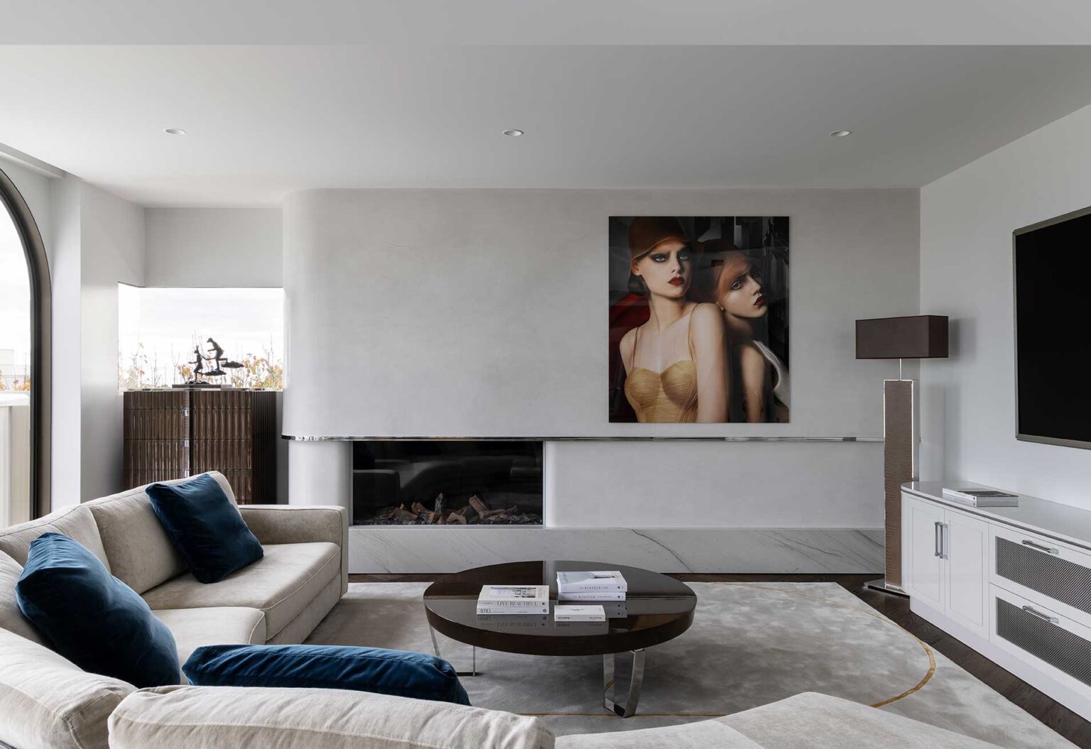 Curated visual reference: Curated Art Deco Penthouse With Energy Efficiency Gallery View 37